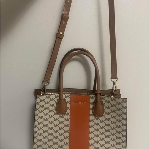 Michael Kors Logo Print Handbag - Picture 4 of 5